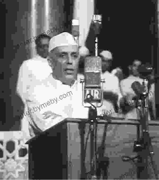 Jawaharlal Nehru Delivering A Speech Jawaharlal Nehru Vol 2 1947 1956: A Biography