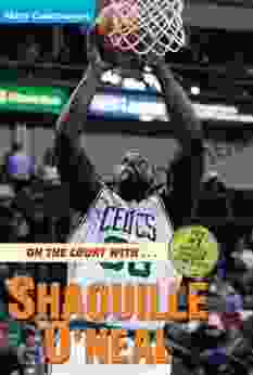 On The Court With Shaquille O Neal (Matt Christopher Sports Bio Bookshelf)